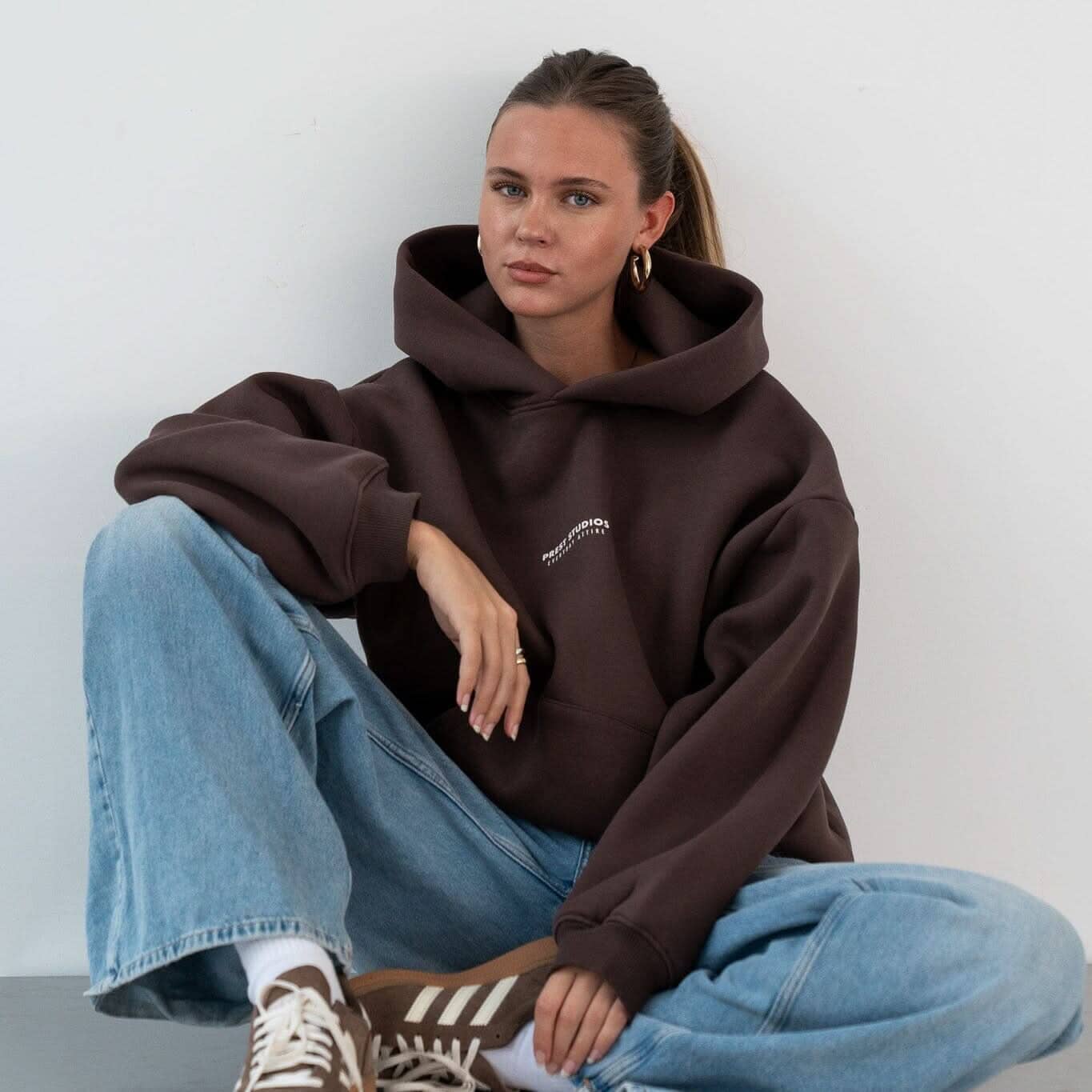 Gibt es Abonnements oder Mitgliedschaften für regelmäßig neue Hoodies?