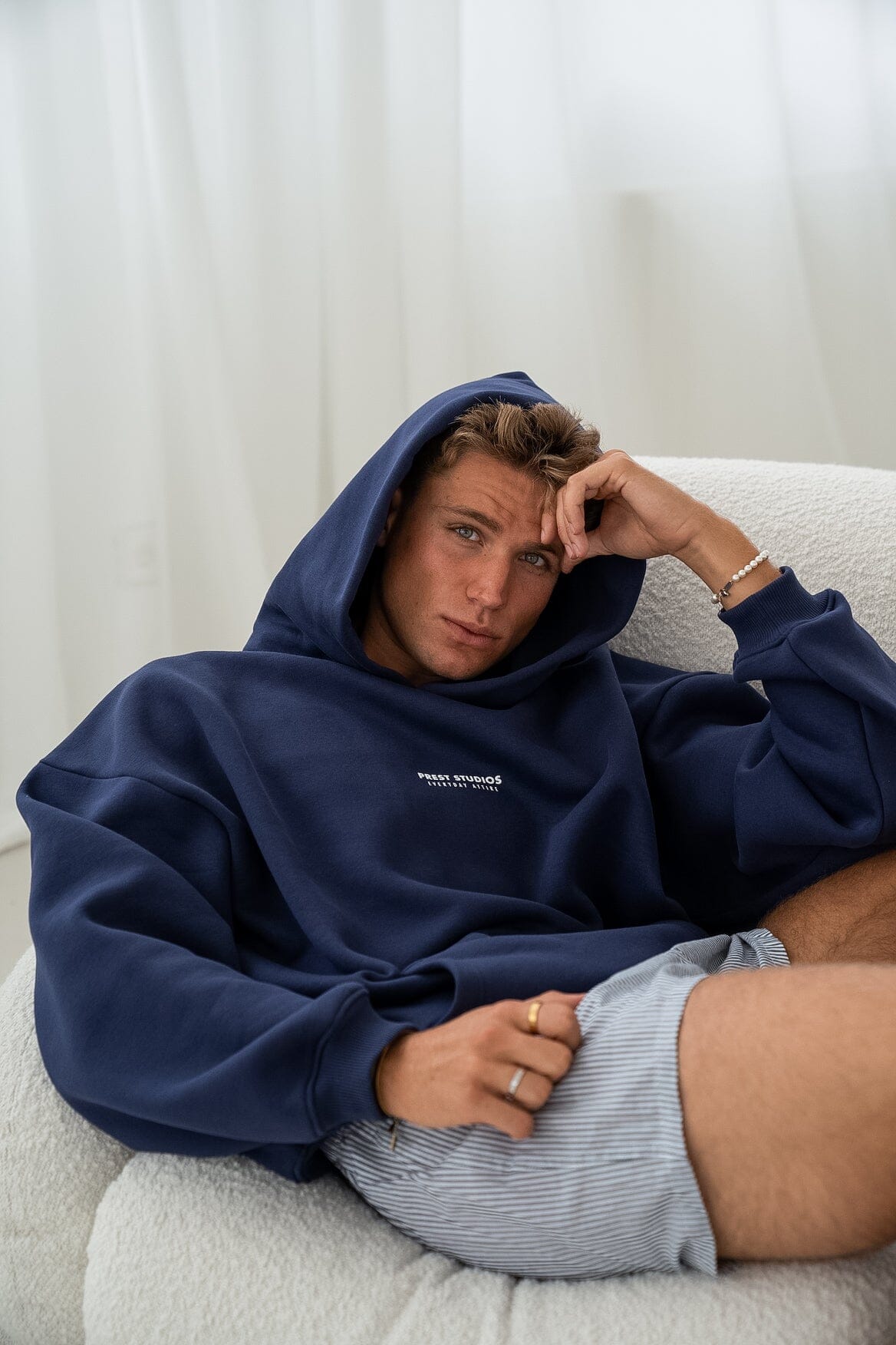 Navy Pullover oversize. 