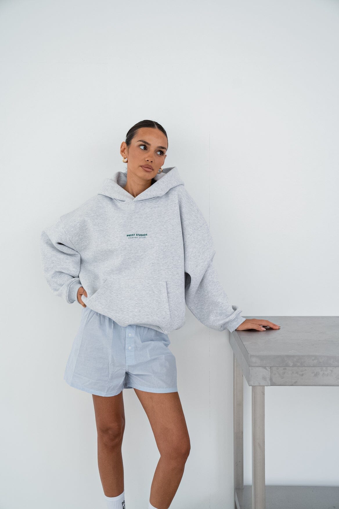 essentials hoodie grau für damen