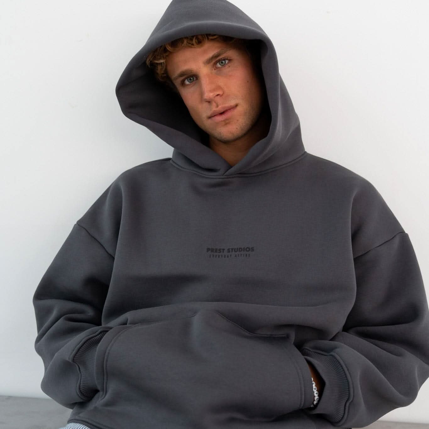 Hoodie Dunkel Grau PREST STUDIOS 