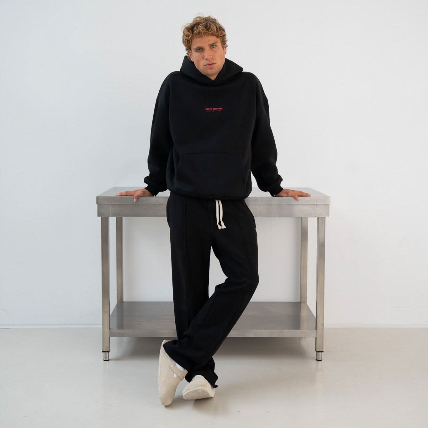 Hoodie Schwarz HOODIE PREST STUDIOS 