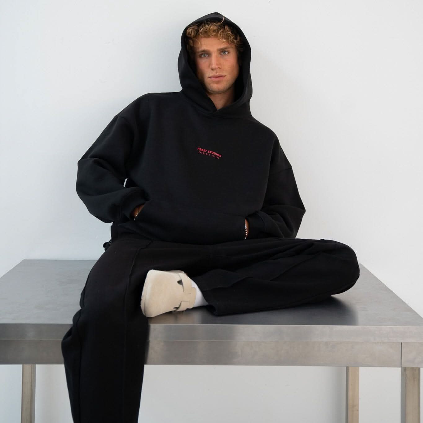 Hoodie Schwarz HOODIE PREST STUDIOS 