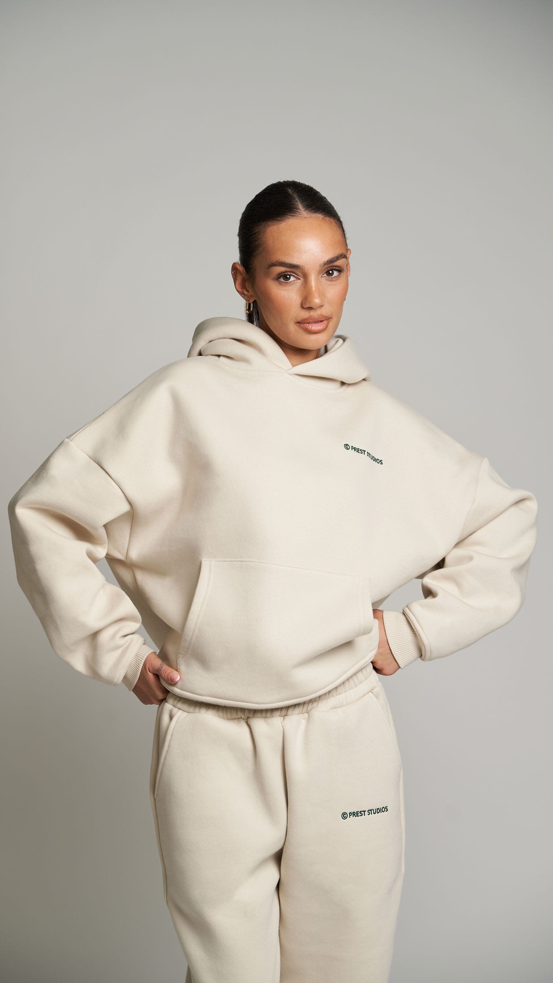 Hoody beige Damen Frontansicht - Prest Studios