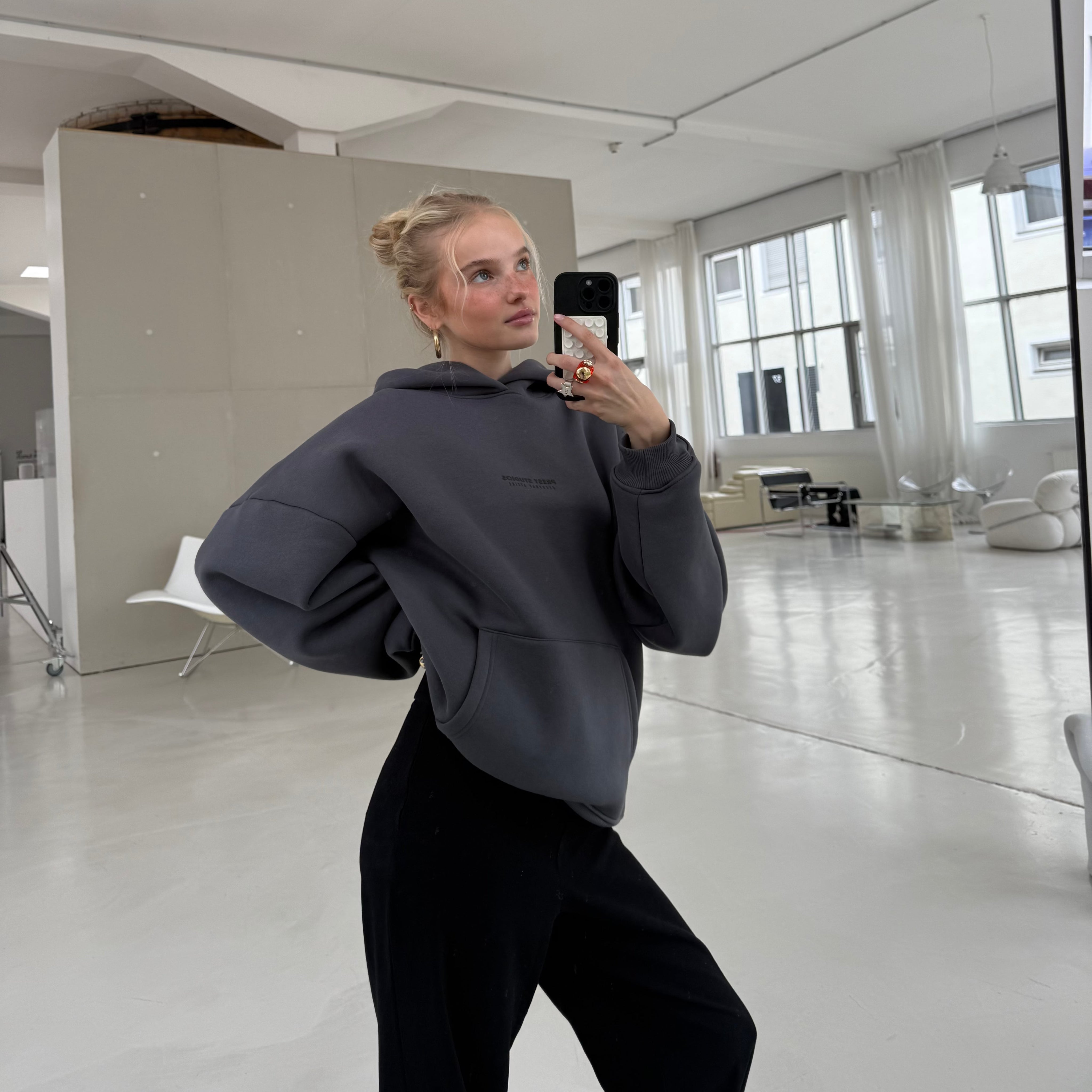 Hoodie Dunkel Grau PREST STUDIOS 