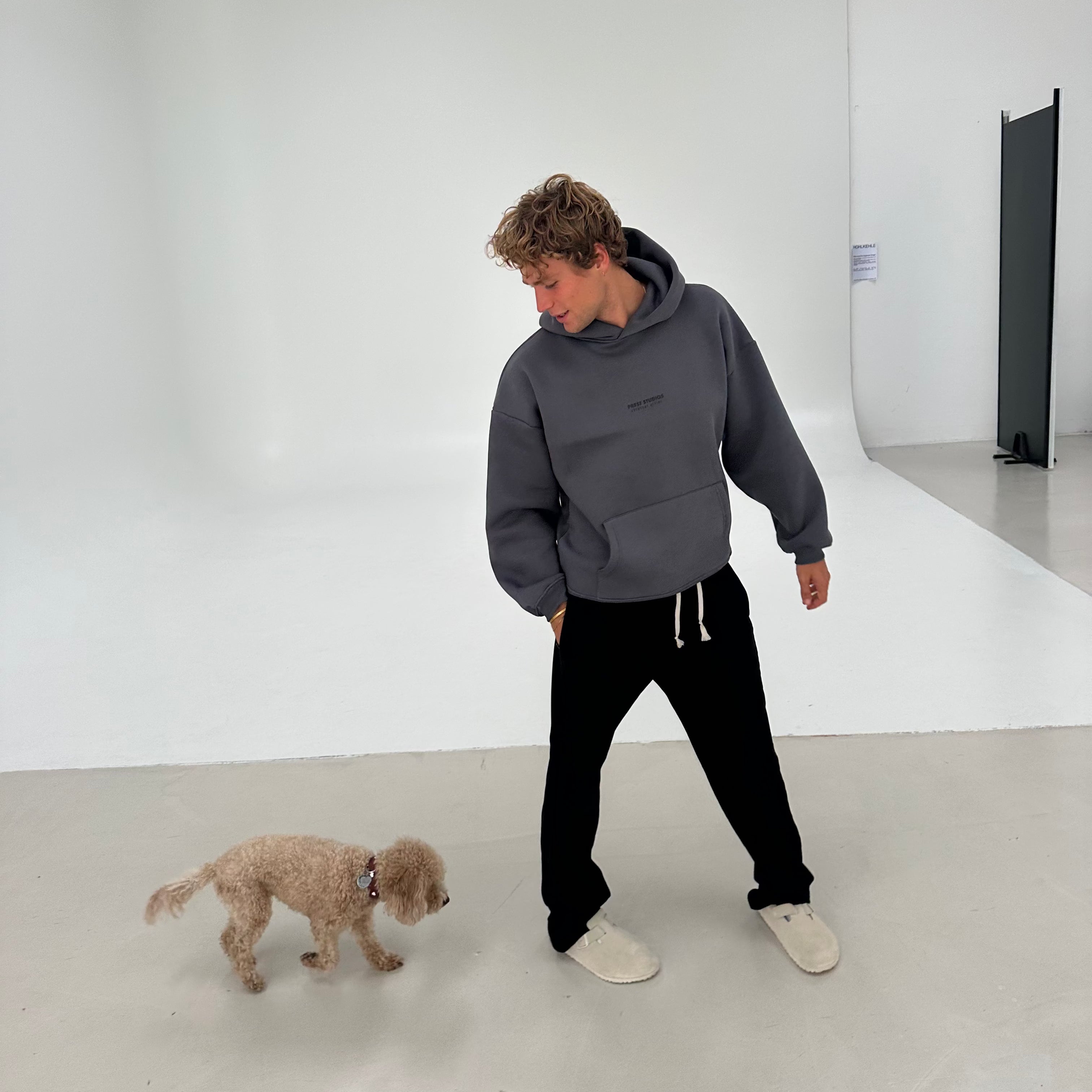 Hoodie Dunkel Grau PREST STUDIOS 