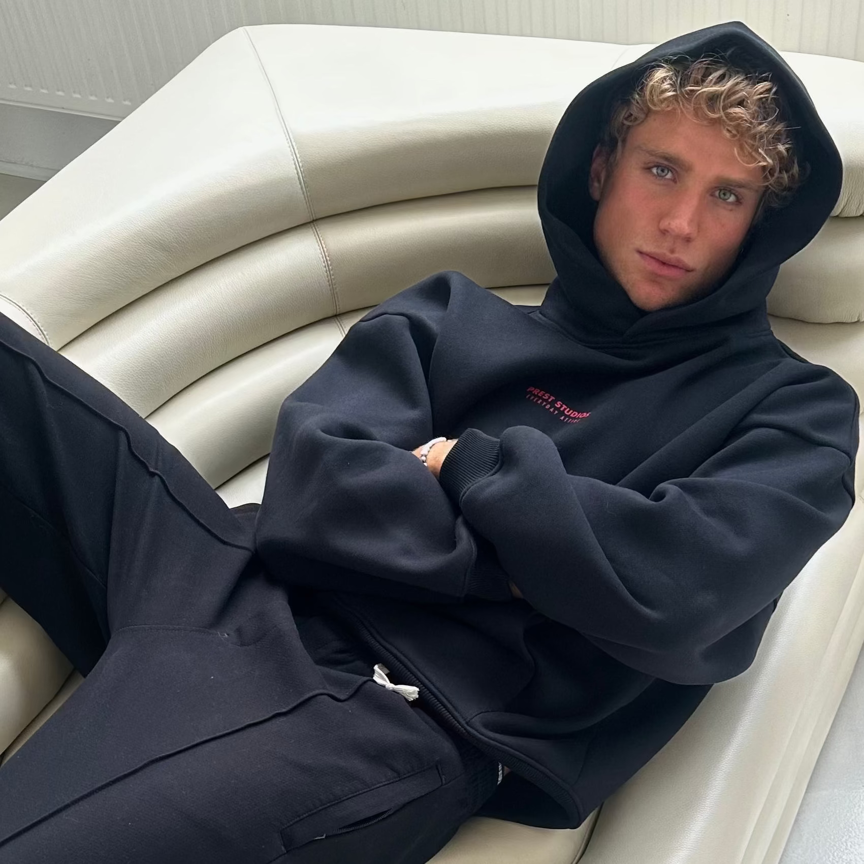 Hoodie Schwarz HOODIE PREST STUDIOS 