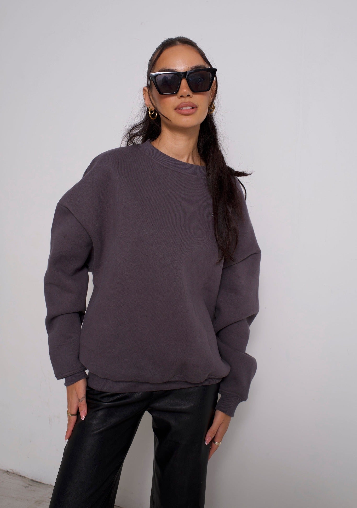 Anthrazit Pullover Damen Frontansicht - Prest Studios