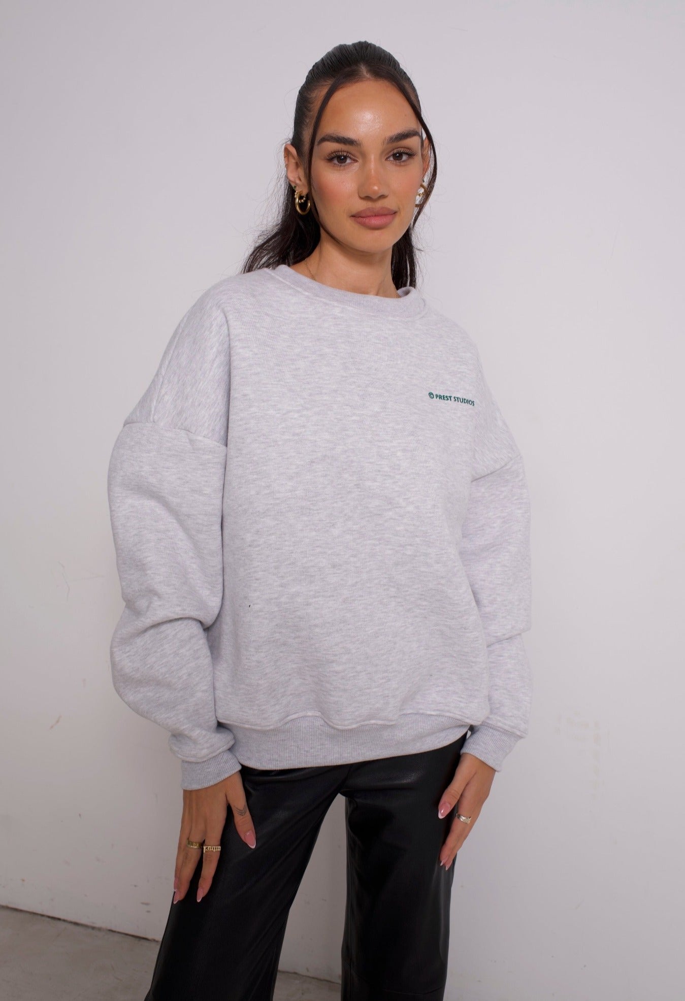 Studio Sweater Grau Sweater PREST STUDIOS 