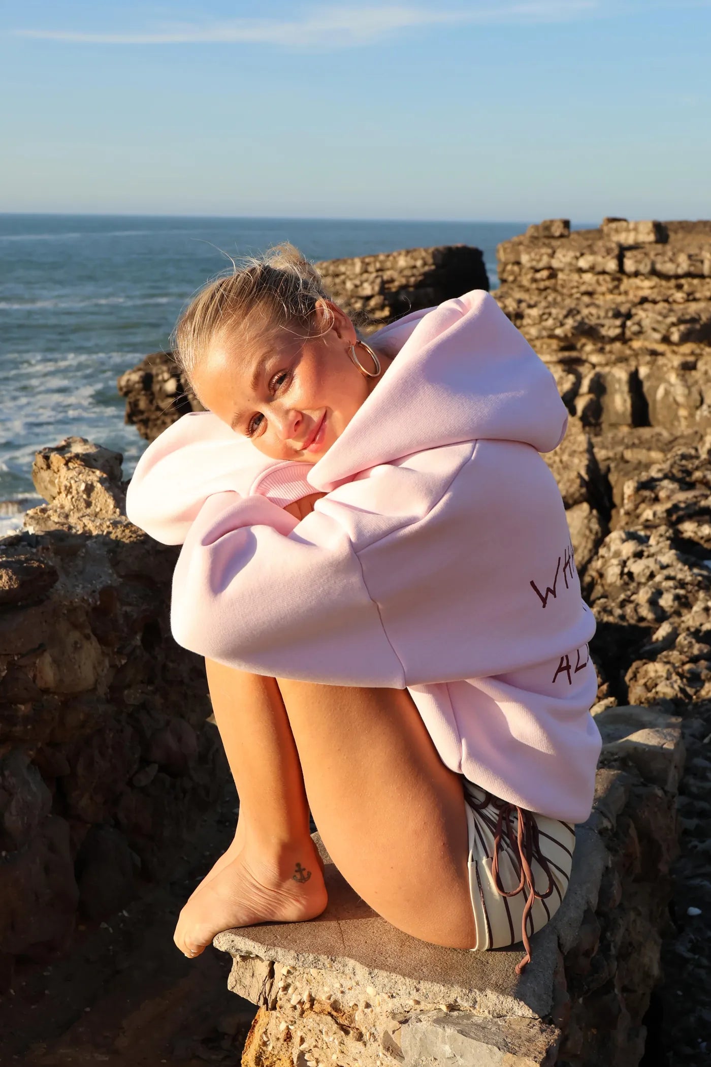 kathibaum x Prest Studios, Hoodie Rosa mit Rückenprint What if it all works out?